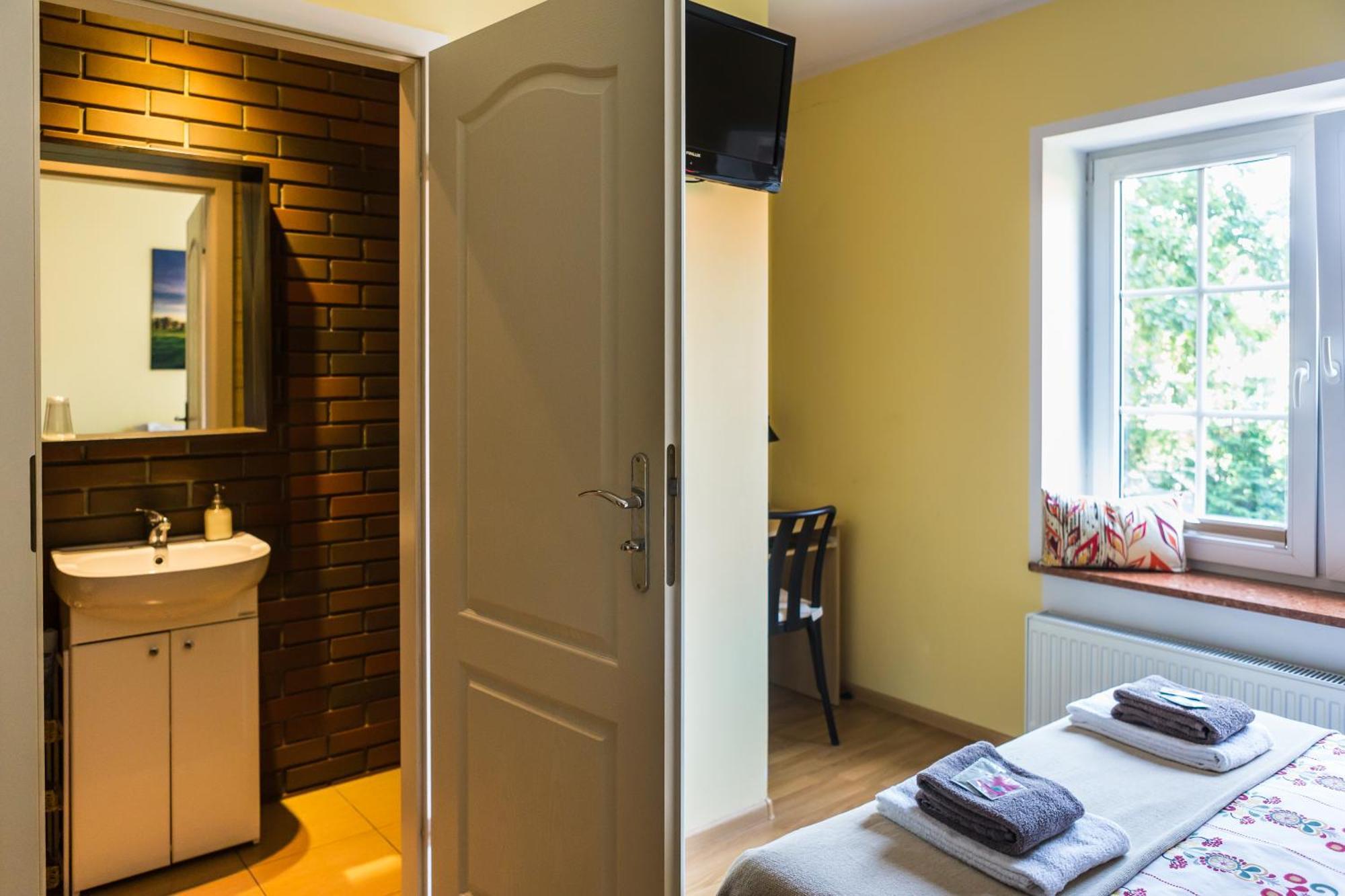 Villa Jeziorki 71 ワルシャワ 部屋 写真