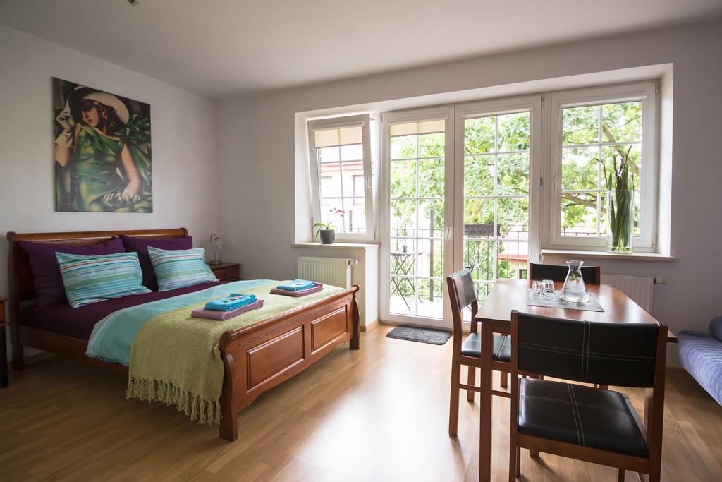 Villa Jeziorki 71 ワルシャワ 部屋 写真