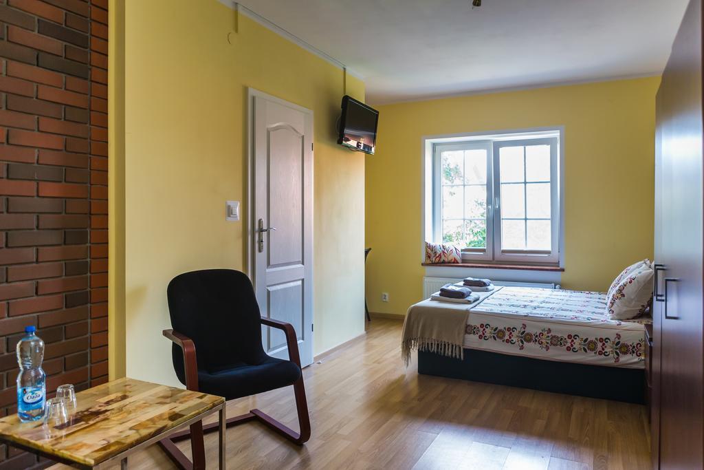 Villa Jeziorki 71 ワルシャワ 部屋 写真